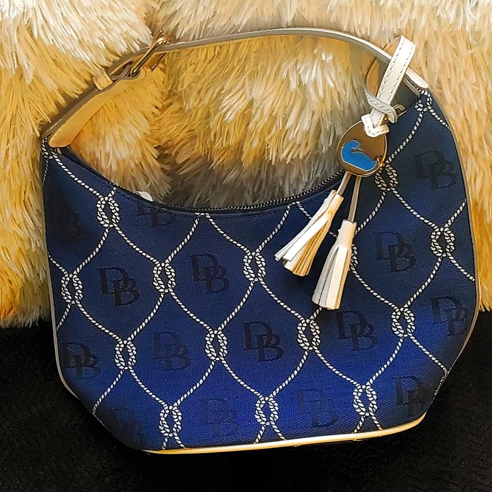 Dooney & Bourke Purse